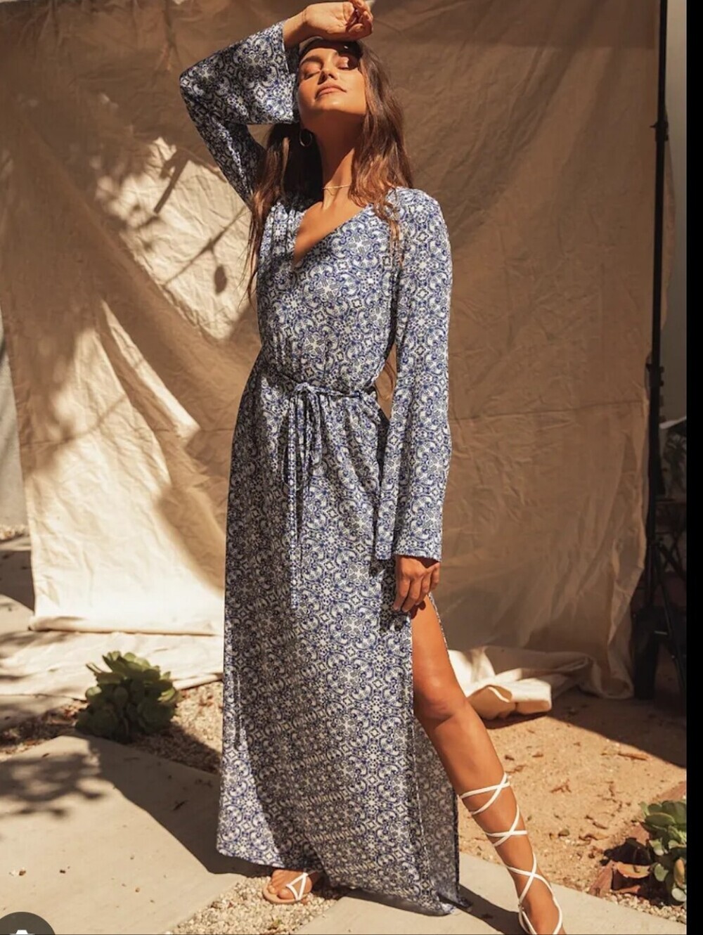 Lulus Mandala Daydream Blue Print V-Neck Long Sleeve Flowy Maxi Dress Size Small